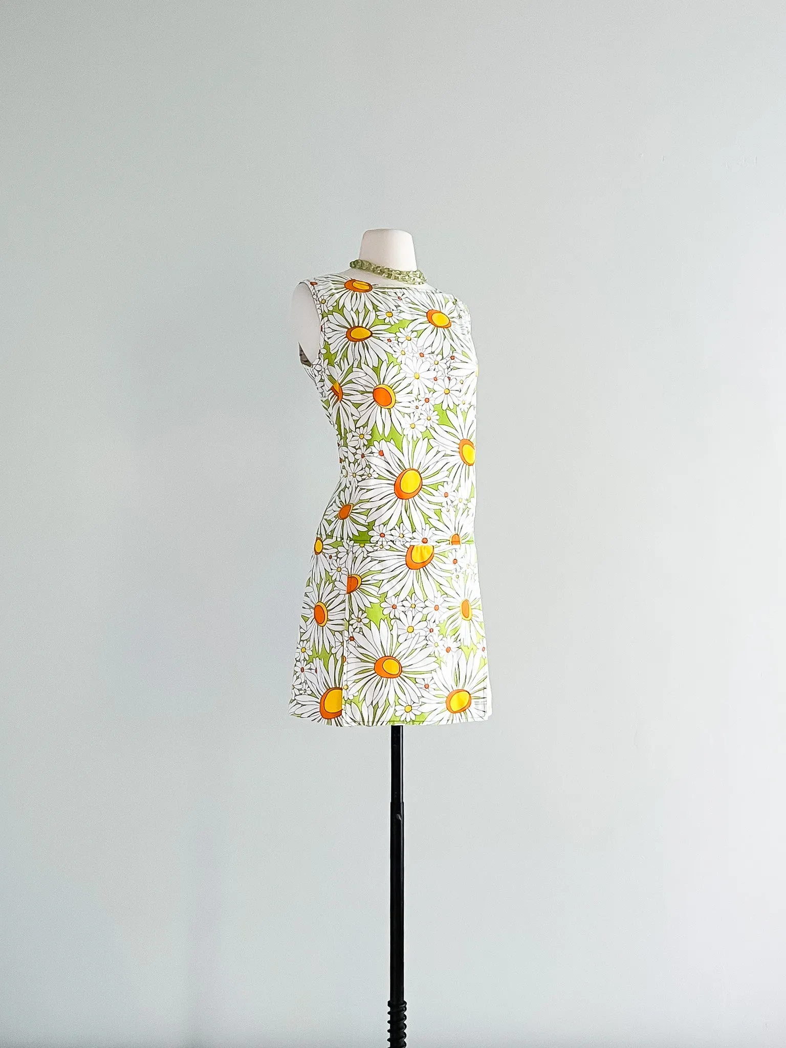 Amazing Daisy Print 1960's Mod Romper Dress / Sz L