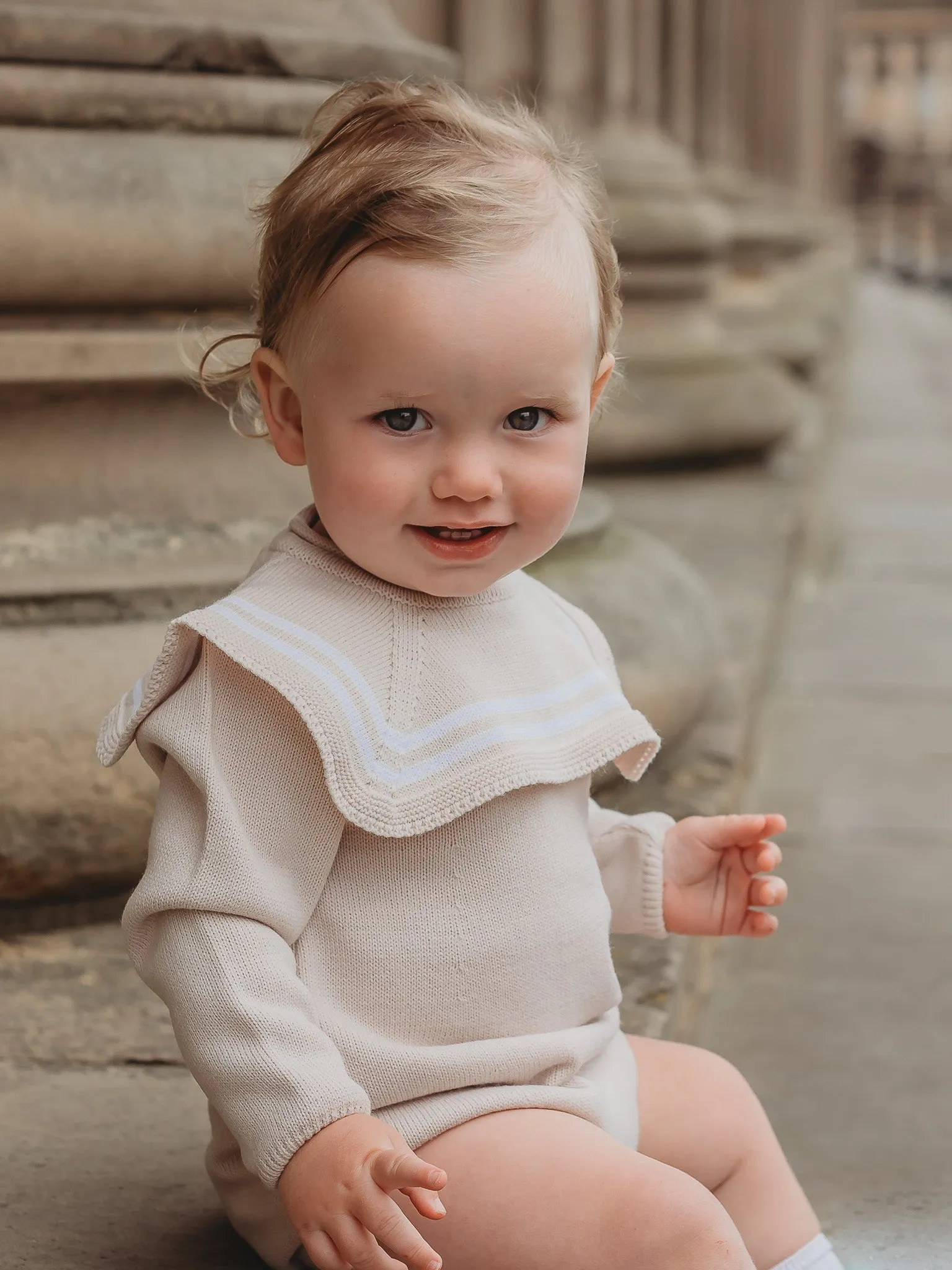 'Finn' beige & white knitted romper with sailor collar