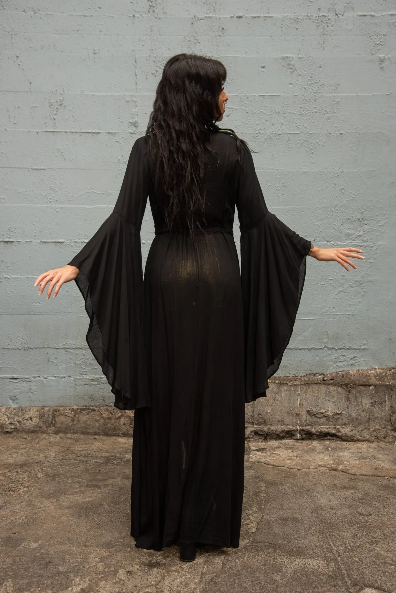 Five and Diamond Morticia Robe - no fringe