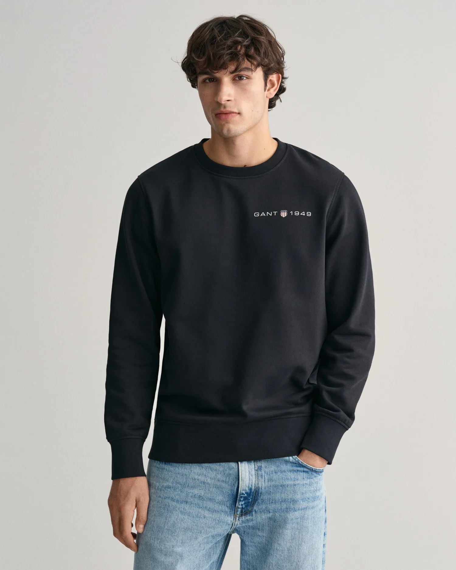 Gant Men Black Solid Round Neck Full Sleeves Sweatshirt