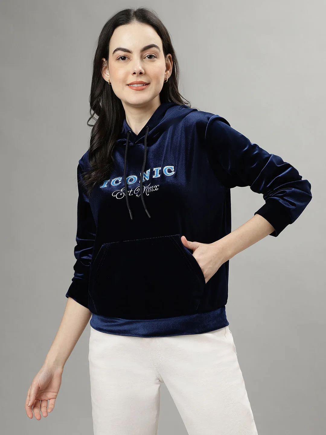 Iconic Women Navy Blue Solid Hooded Full Sleeves Sweatshirt