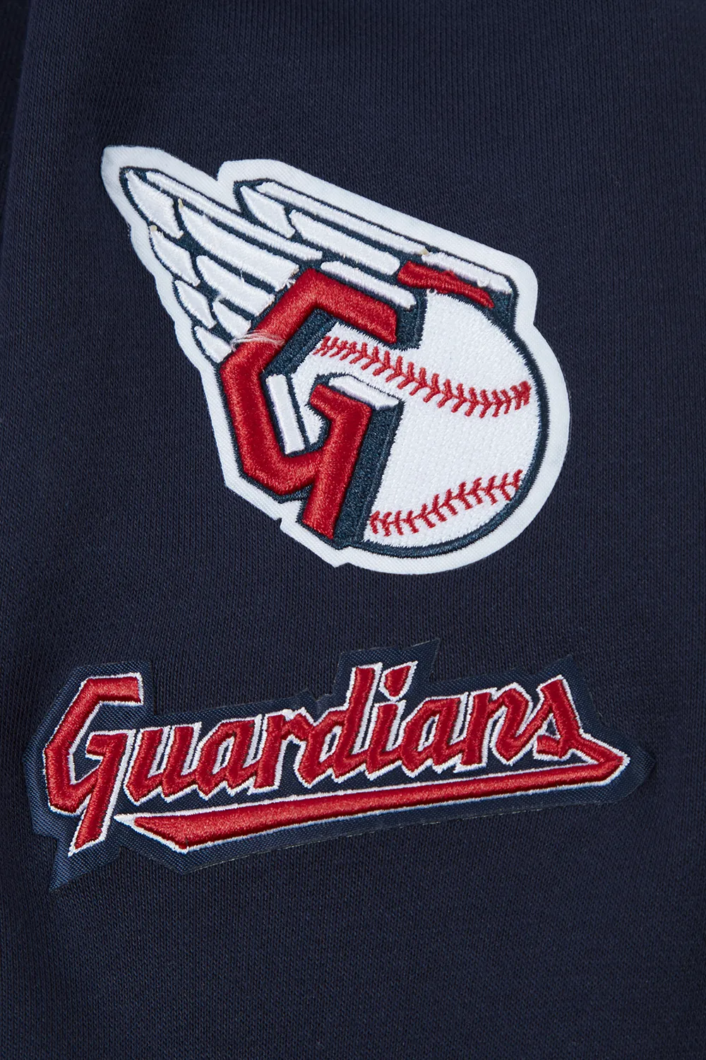 MLB CLEVELAND GUARDIANS RETRO CLASSIC WOMEN'S CROPPED PO HOODIE (MIDNIGHT NAVY/RED/MIDNIGHT NAVY)